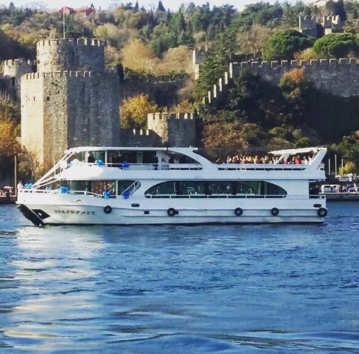 Paradise Bosphorus Tour Teknesi - İstanbul Boğazı'nda lüks tekne turu